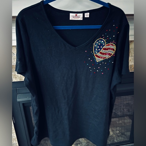 Quacker Factory size 1X black top with jeweled USA Heart with fireworks EUC - Picture 1 of 6